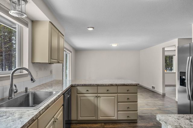 16053 Snowberry Lane, La Pine, OR 97739