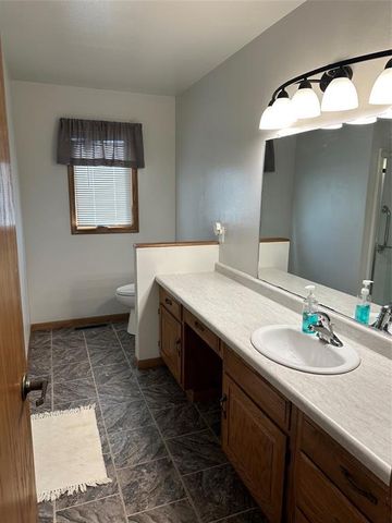 2935 Bobbie Street, Eau Claire, WI 54703