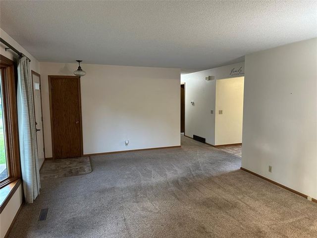 2935 Bobbie Street, Eau Claire, WI 54703