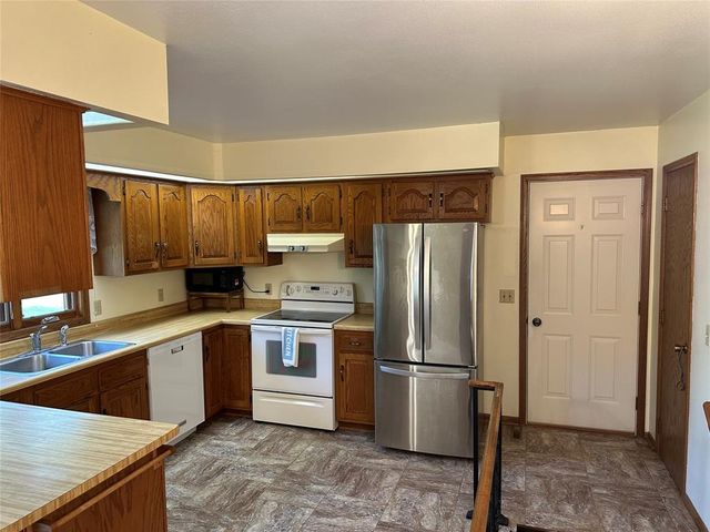 2935 Bobbie Street, Eau Claire, WI 54703
