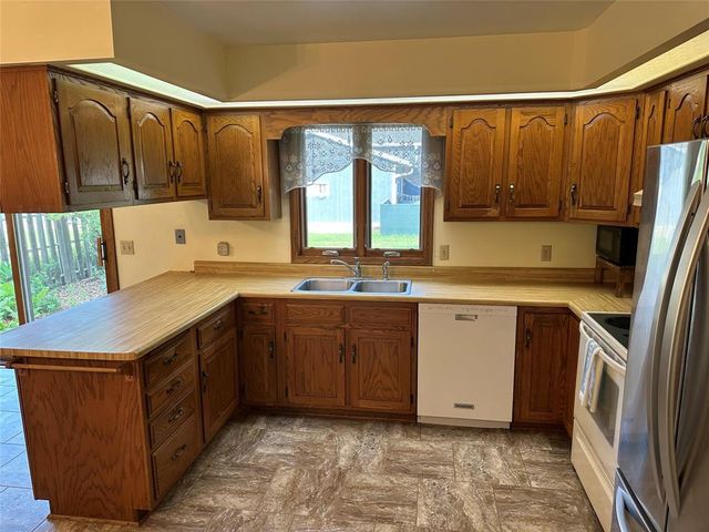 2935 Bobbie Street, Eau Claire, WI 54703