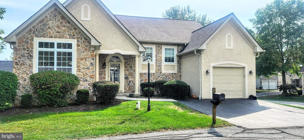 2101 JACOBS MILL CIR, Downingtown, PA 19335