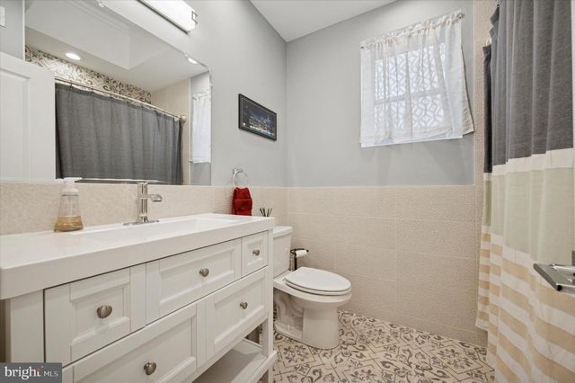 327 LEVERINGTON AVE, Philadelphia, PA 19128