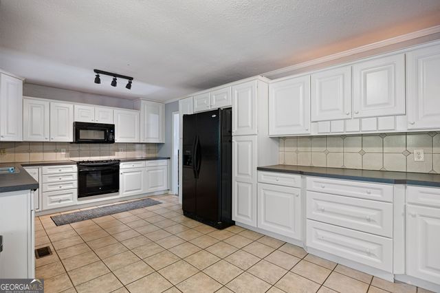 4681 Mahonia Way NW, Acworth, GA 30102