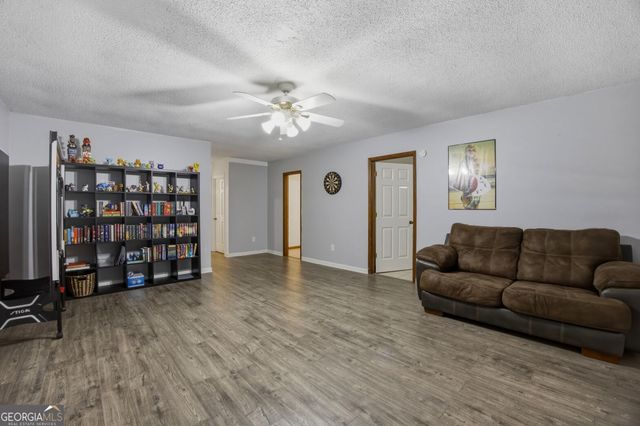 4681 Mahonia Way NW, Acworth, GA 30102