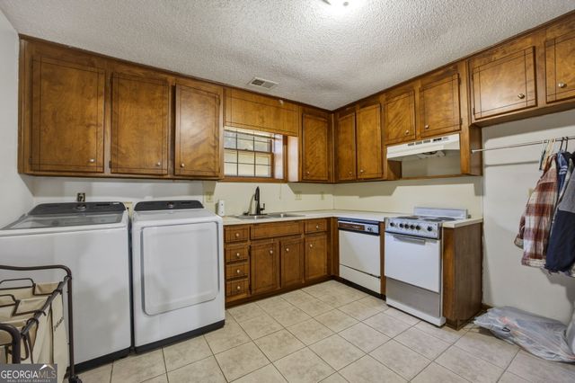 4681 Mahonia Way NW, Acworth, GA 30102