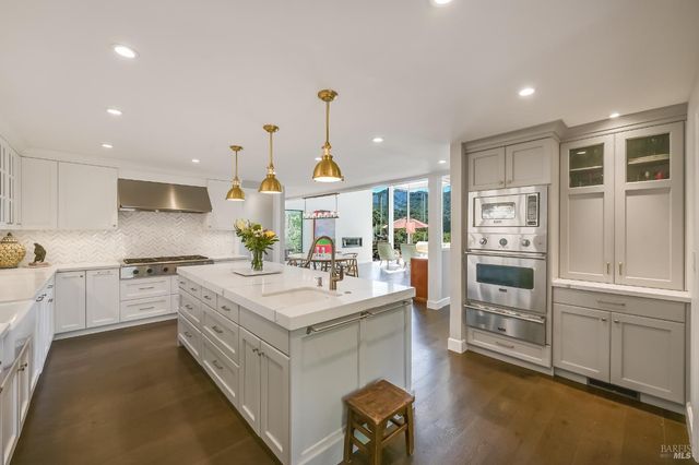 1676 Indian Valley Rd, Novato, CA 94947