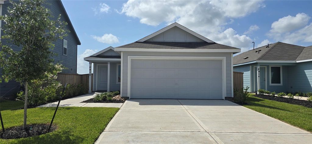 7519 Madrid Manor, Richmond, TX 77469