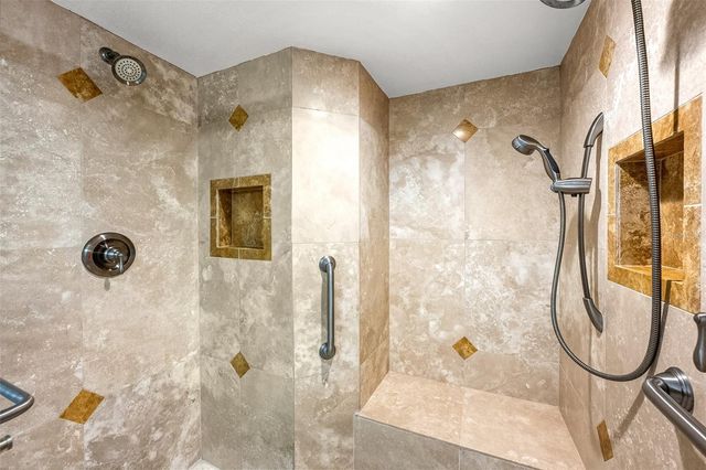 20 WHISPERING SANDS DRIVE 1102, Sarasota, FL 34242