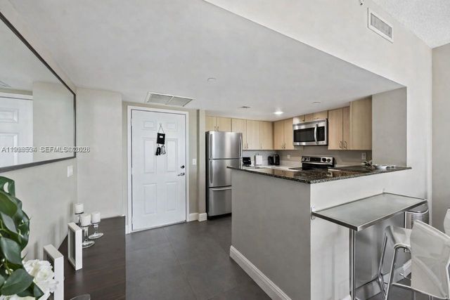 3000 CORAL WAY 416, Miami, FL 33145