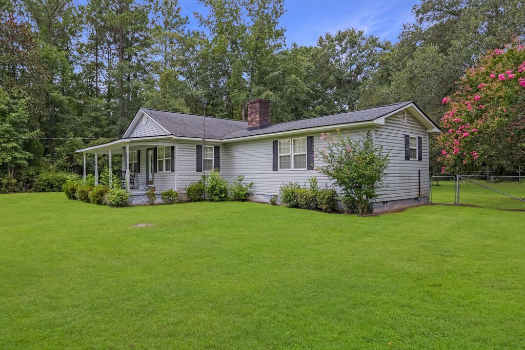 1313 Hwy 35, Saint Stephen, SC 29479