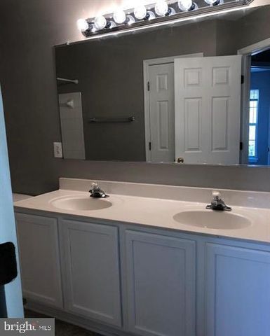 2925 ROTTERDAM LOOP, Woodbridge, VA 22191