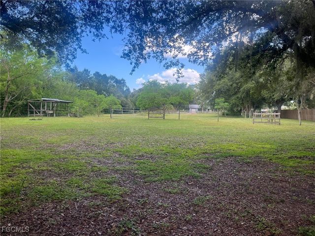 435 Trader RD, Fort Denaud, FL 33935