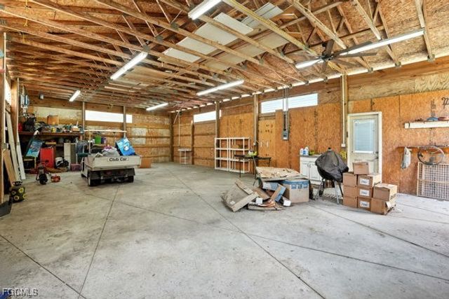 435 Trader RD, Fort Denaud, FL 33935