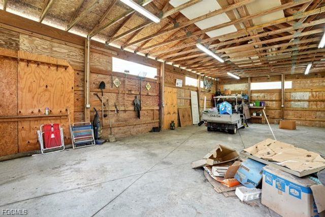 435 Trader RD, Fort Denaud, FL 33935