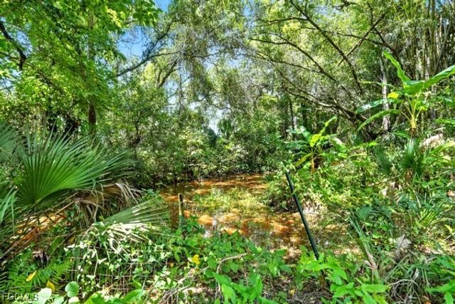 435 Trader RD, Fort Denaud, FL 33935