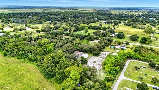 435 Trader RD, Fort Denaud, FL 33935