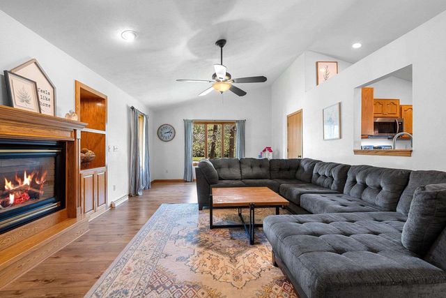 233 BURNING TREE COURT, Wrightstown, WI 54180