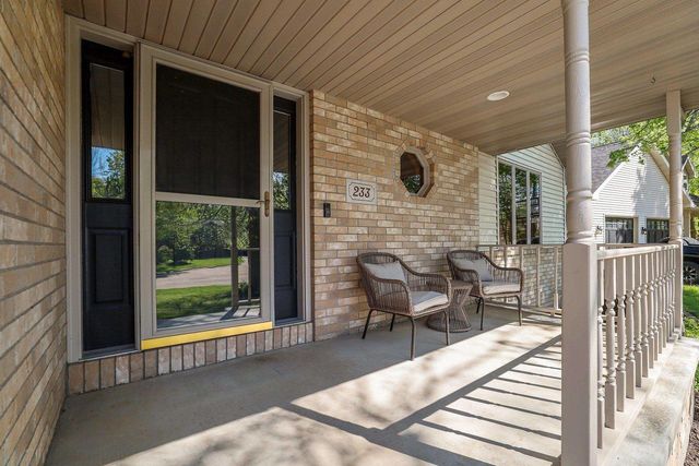 233 BURNING TREE COURT, Wrightstown, WI 54180