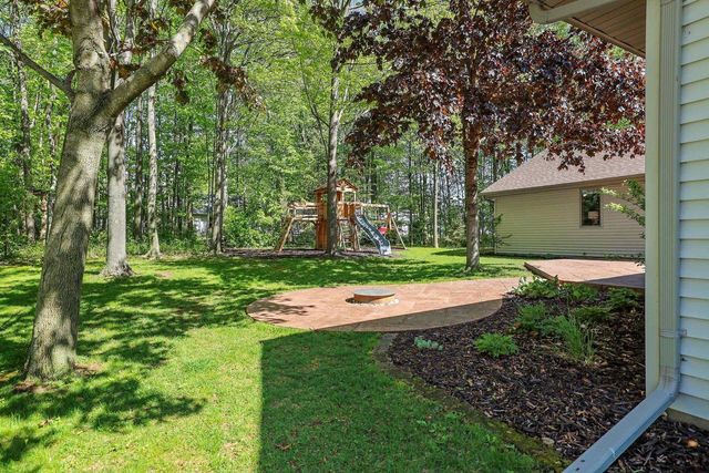 233 BURNING TREE COURT, Wrightstown, WI 54180
