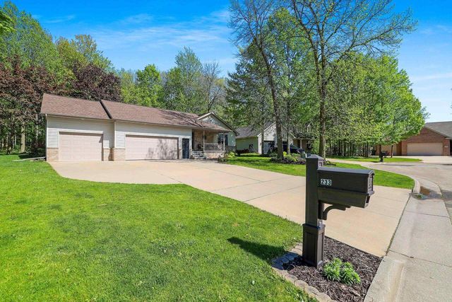 233 BURNING TREE COURT, Wrightstown, WI 54180