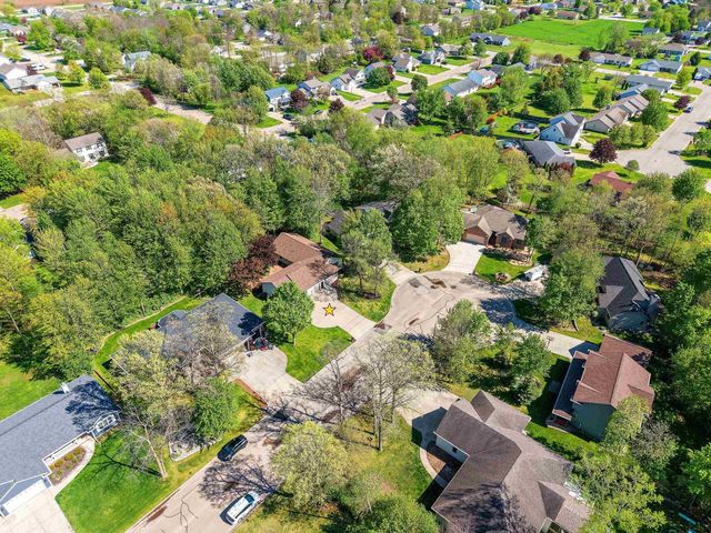 233 BURNING TREE COURT, Wrightstown, WI 54180