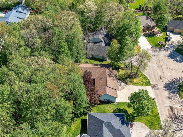 233 BURNING TREE COURT, Wrightstown, WI 54180