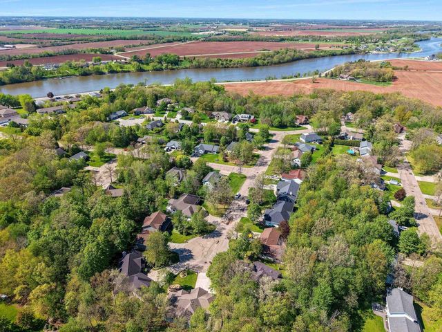 233 BURNING TREE COURT, Wrightstown, WI 54180