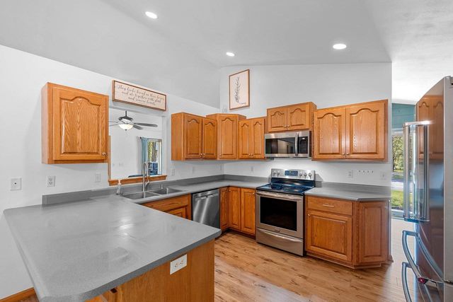 233 BURNING TREE COURT, Wrightstown, WI 54180