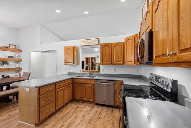 233 BURNING TREE COURT, Wrightstown, WI 54180