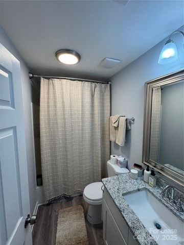 6162 Covecreek Drive, Charlotte, NC 28215