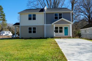 6162 Covecreek Drive, Charlotte, NC 28215