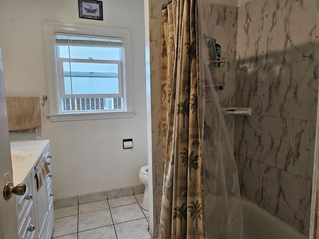 220 Main Street, Half Moon Bay, CA 94019