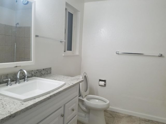 220 Main Street, Half Moon Bay, CA 94019