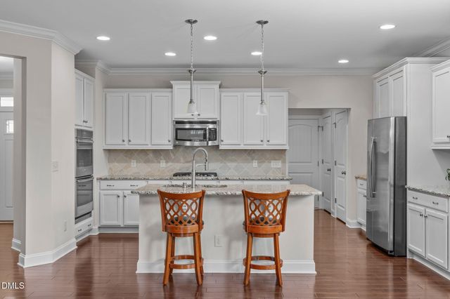 115 Heatherwood Drive, Chapel Hill, NC 27516