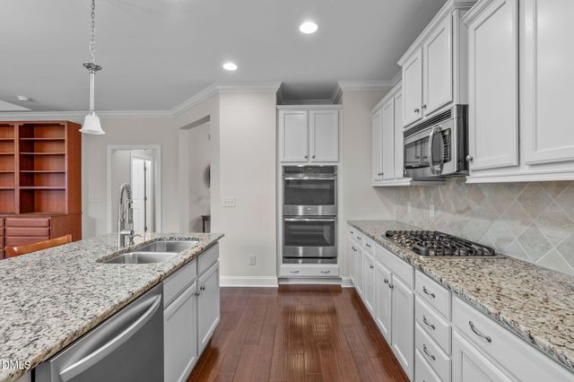 115 Heatherwood Drive, Chapel Hill, NC 27516