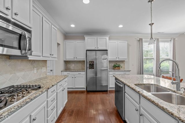 115 Heatherwood Drive, Chapel Hill, NC 27516