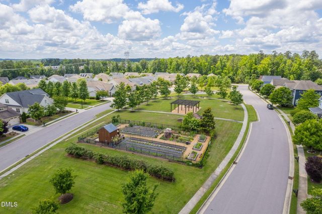 115 Heatherwood Drive, Chapel Hill, NC 27516