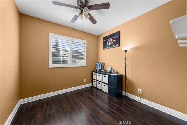 909 Heron Drive, Corona, CA 92879
