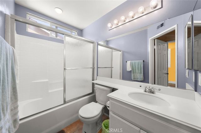 909 Heron Drive, Corona, CA 92879