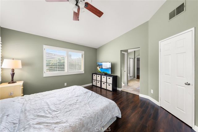 909 Heron Drive, Corona, CA 92879