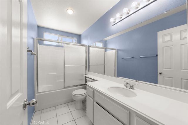 909 Heron Drive, Corona, CA 92879