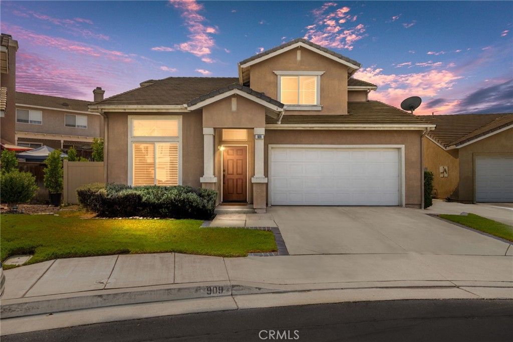 Image 1 of property listing at 909 Heron Drive, Corona, CA 92879