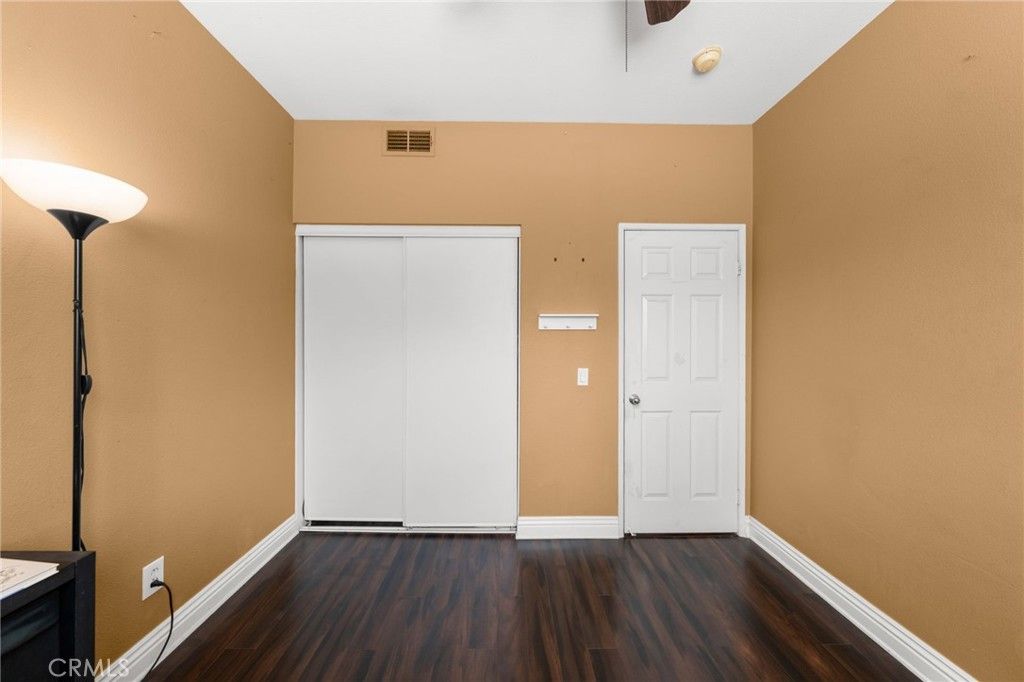 Image 15 of property listing at 909 Heron Drive, Corona, CA 92879