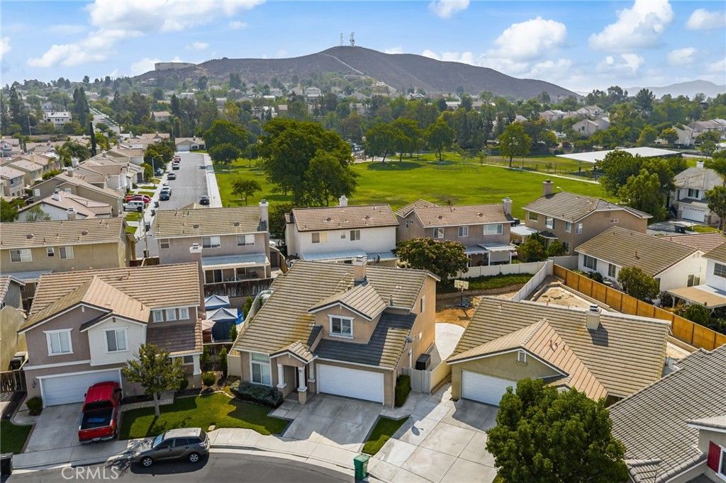 Image 34 of property listing at 909 Heron Drive, Corona, CA 92879