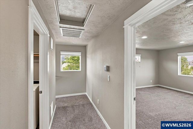 2677 Kingston Wy NW, Albany, OR 97321