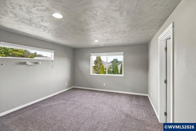 2677 Kingston Wy NW, Albany, OR 97321