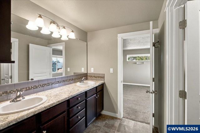 2677 Kingston Wy NW, Albany, OR 97321