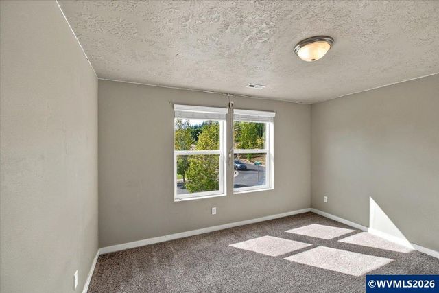2677 Kingston Wy NW, Albany, OR 97321
