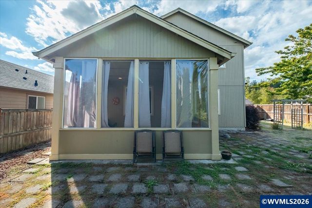 2677 Kingston Wy NW, Albany, OR 97321